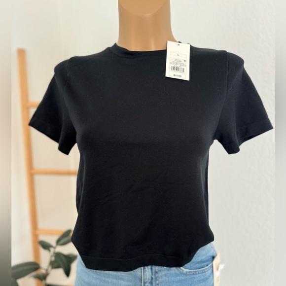 NWT Women's Slim Fit Short Sleeve Baby T-Shirt - A New Day Black L - Picture 6 of 8